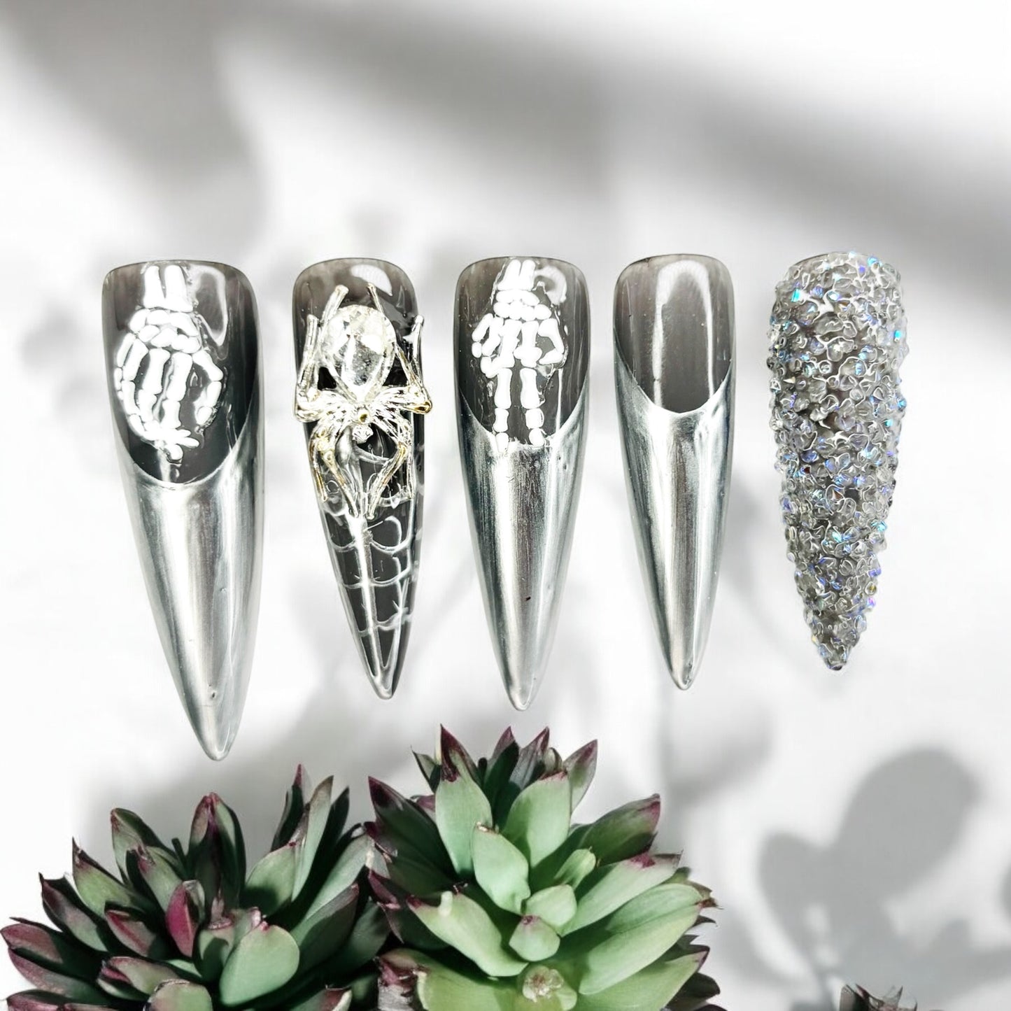 Haunting Glitz