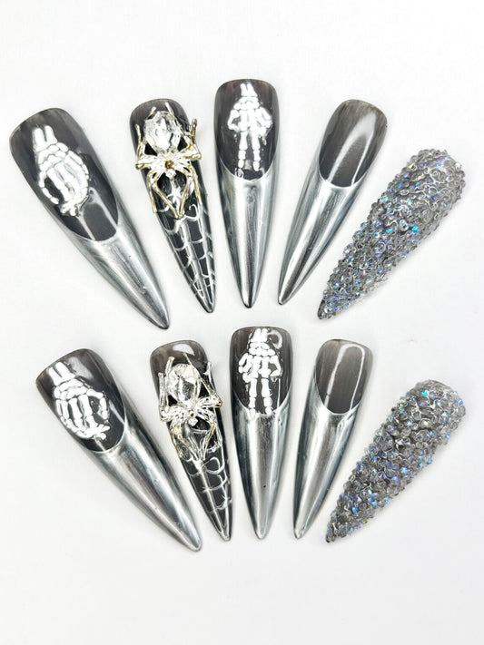 Haunting Glitz